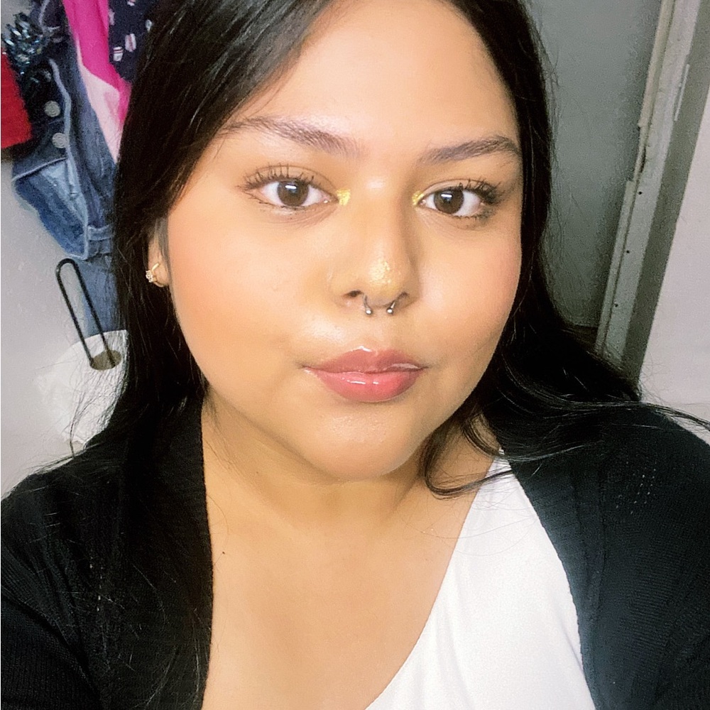 Meet your Posher, Rashel